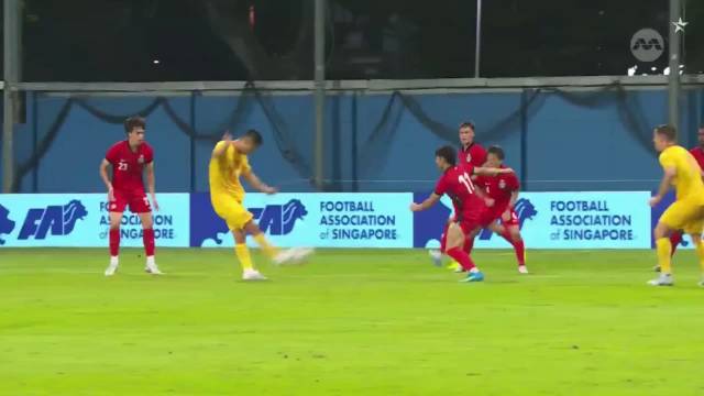 国足半场2比0新加坡，塞尔吉尼奥首球张玉宁点射