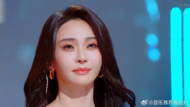 陈冰不愧那英组亚军，逆天高音惊呆杨坤：你不输张碧晨！
