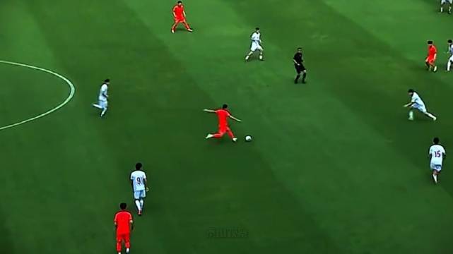 中国U23对阵塔吉克斯坦U23，依木兰表现亮眼