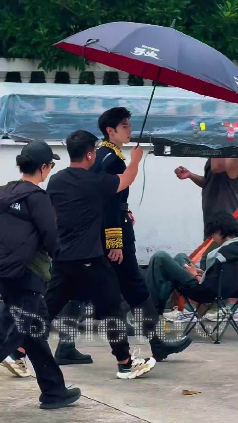 陈哲远陈哲远英寡 英寡 愿顺利 开心 无忧无虑៸៸᳐>⩊