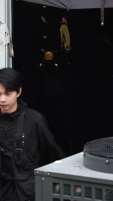 哇哇哇！肩宽犹如太平洋