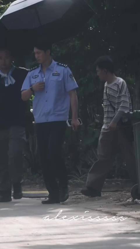 尘归尘，土归土，唯有爱意横跨时间点燃生命