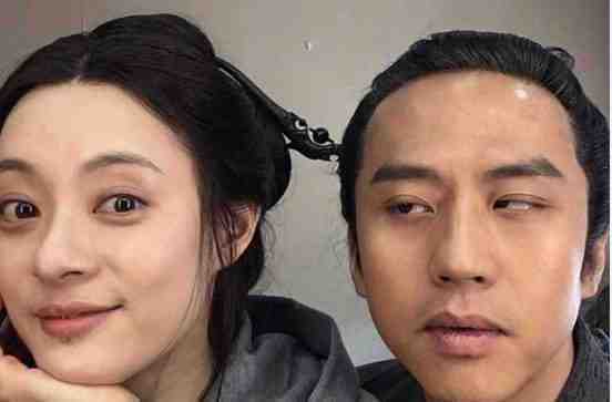 庆祝风格不同：邓超和孙俪结婚11周年，张智霖和袁咏仪结婚21周年