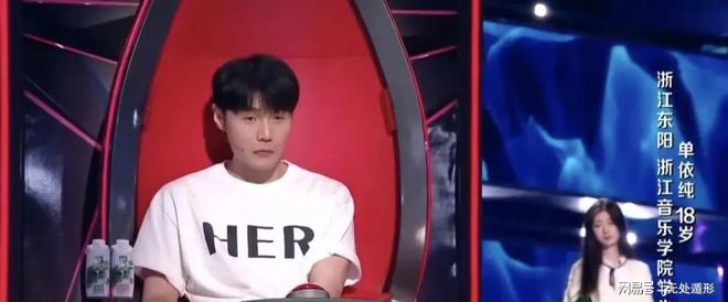 如何呢又能怎？李荣浩花式回怼霸榜热搜，魔性玩梗刷屏全网热议