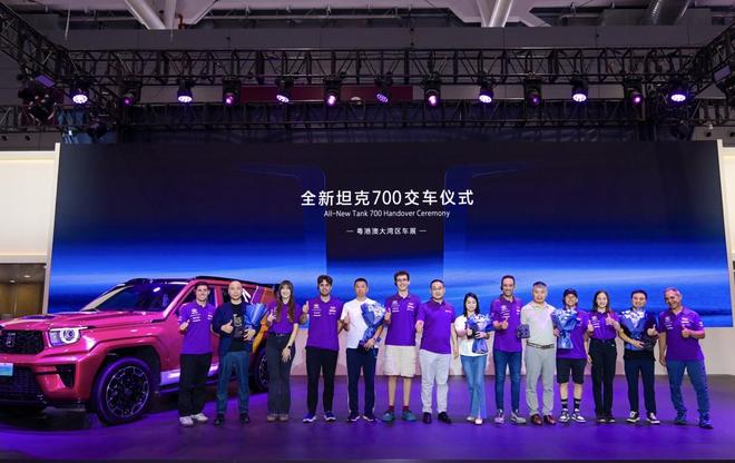 从塔克拉玛干到深圳：环塔车手亲测坦克700的赛场品质