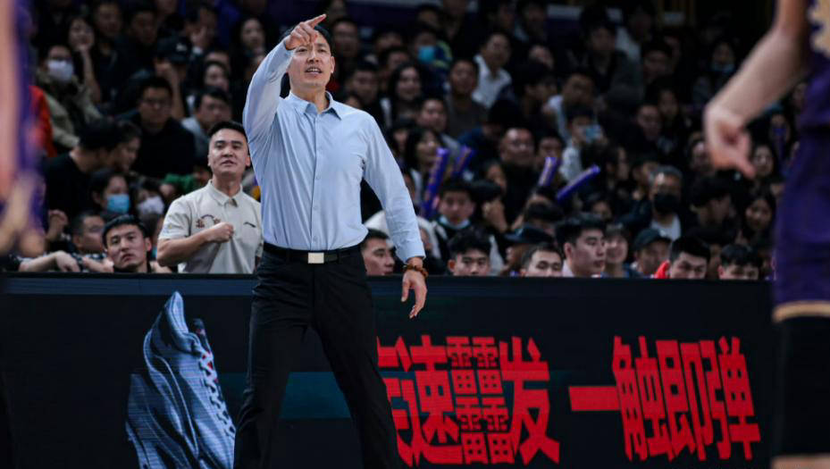 正式官宣！张庆鹏离任北控男篮主帅，杨鸣接手呼声高涨