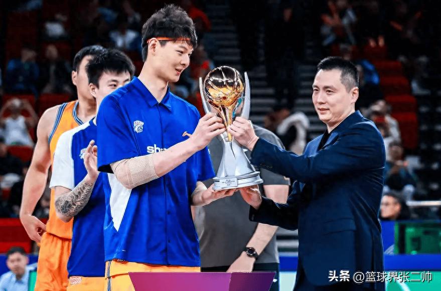 上海夺冠24小时：传来3大好消息1个坏消息！王哲林发声姚明送祝福