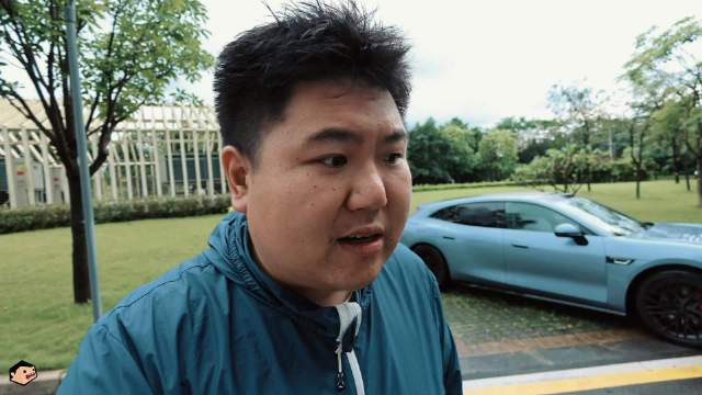 启境GT7暴雨山路实测，单电机后驱版操控灵动底盘豪华