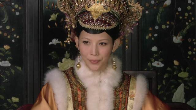 年妃复位觐见皇后，赐座寒暄暗藏机锋