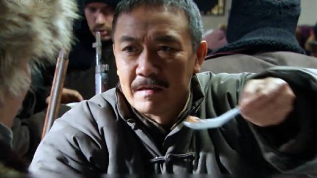 朱开山放弃财富救了镇山江一命！