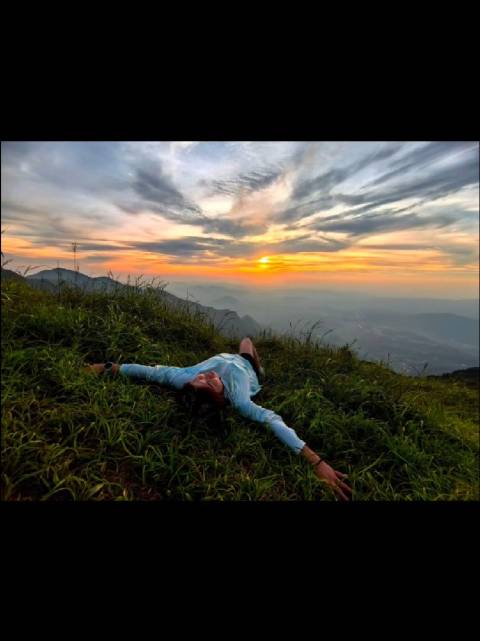 网友翻相册配BGM引发旅行冲动