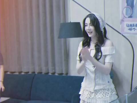迪丽热巴被指身材发福颜值下滑