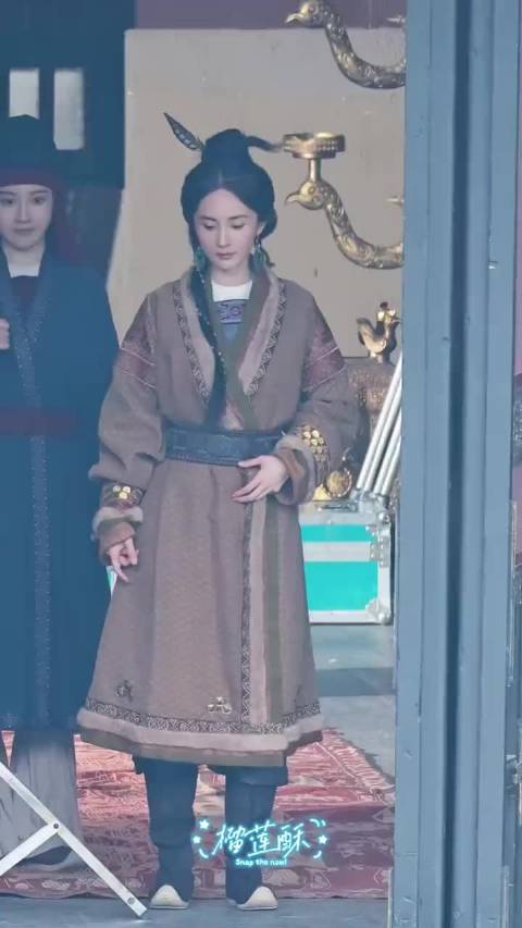 杨幂《江山大同》冯太后造型曝光，野性古朴引期待