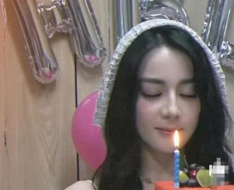 热巴生日vlog随口一句话火出圈,女明星的身材优势真让人羡慕
