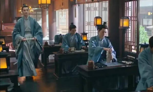 少爷仗着家世欺辱穷学生，颜南星当场报仇，让他背上人命