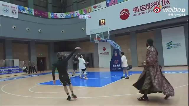 王鹤棣三战NBA名人赛累计30分11篮板创中国艺人纪录