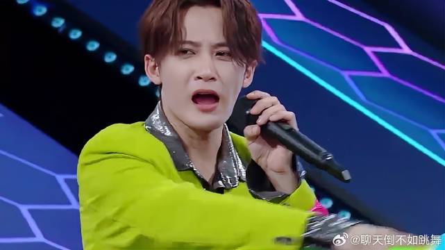 不愧“中华小曲库”，檀健次接歌挑战接连答对，好强！