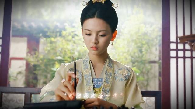 杨超越新作连发，从电视剧到电影话剧全面开花