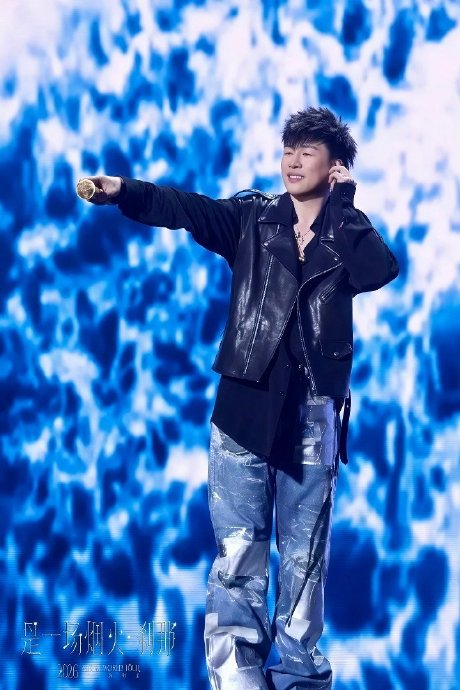 《歌手2026》第三期‘两两对决+四选三’的赛制对张碧晨排名有何影响？
