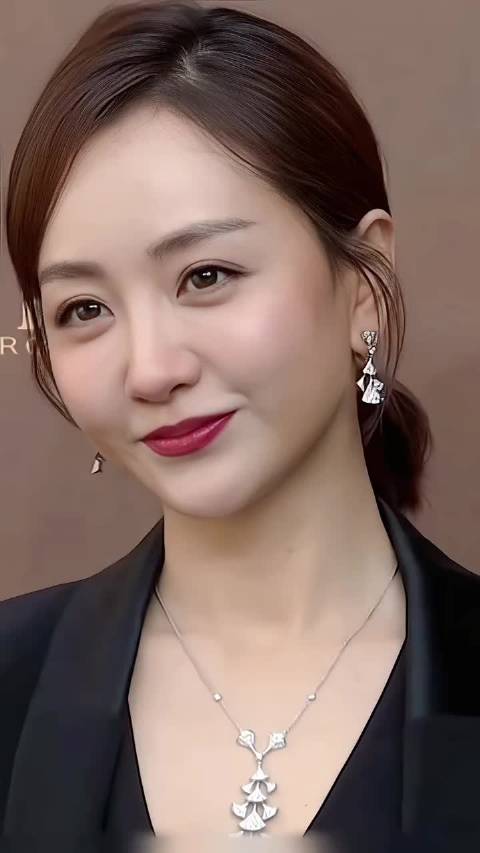 杨蓉拒演套路角色专注本心生活