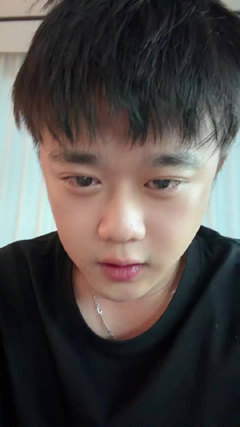 赵梦澈宣布退出直播行业，与辛选快手无合同