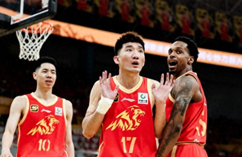 辽粤后卫争霸!布朗点名说出两人,郭艾伦在列