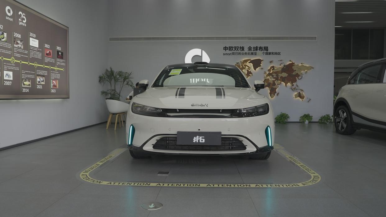 奔驰基因加持豪华掀背车,探店smart精灵6号,悦己顾家不妥协