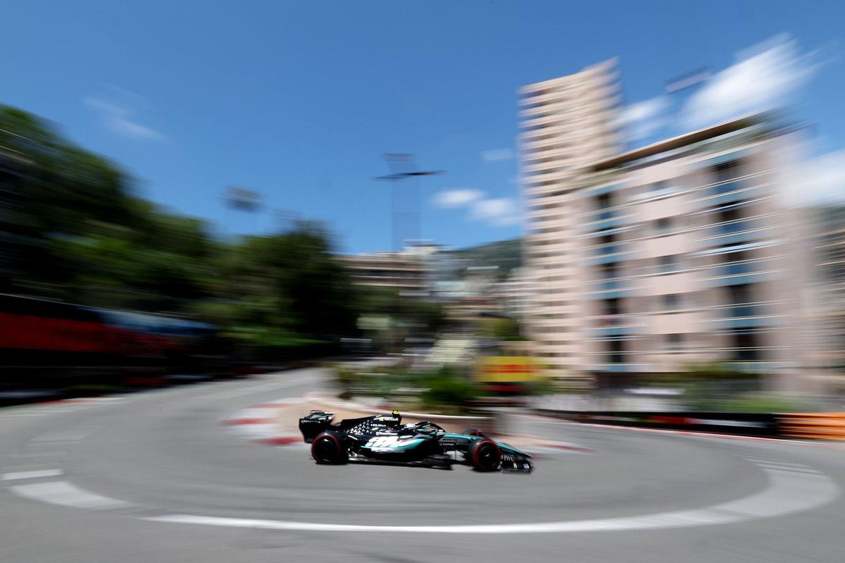 F1摩纳哥站:安东内利绝杀夺杆,勒克莱尔撞墙