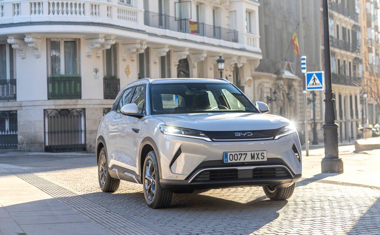 比亞迪小型電動車「ATTO 2」英國售價約三萬英鎊起