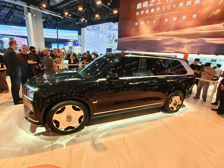 从上海车展看极氪 9X 有哪些亮点?