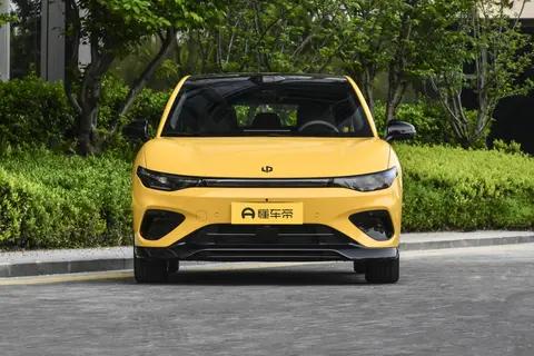 试驾零跑Lafa5:运动轿跑的新选择，实力解读车型亮点与选购策略