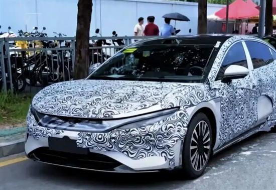 定位大型车 曝比亚迪全新旗舰轿车大汉谍照