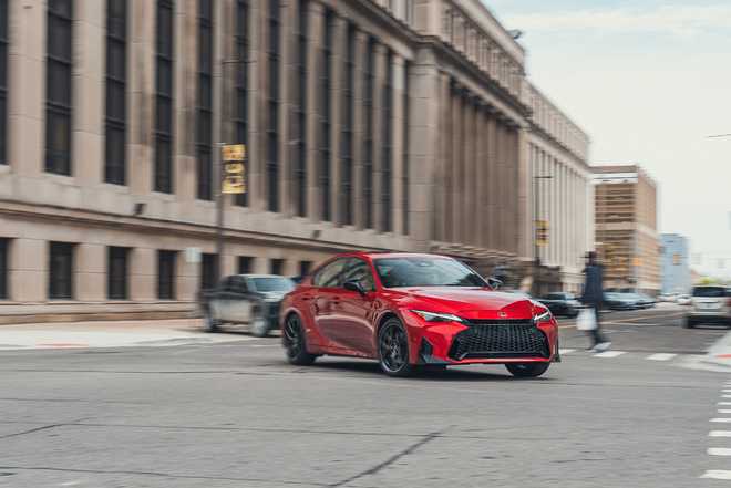 告别V8与四缸 2026款雷克萨斯IS350只剩V6坚守