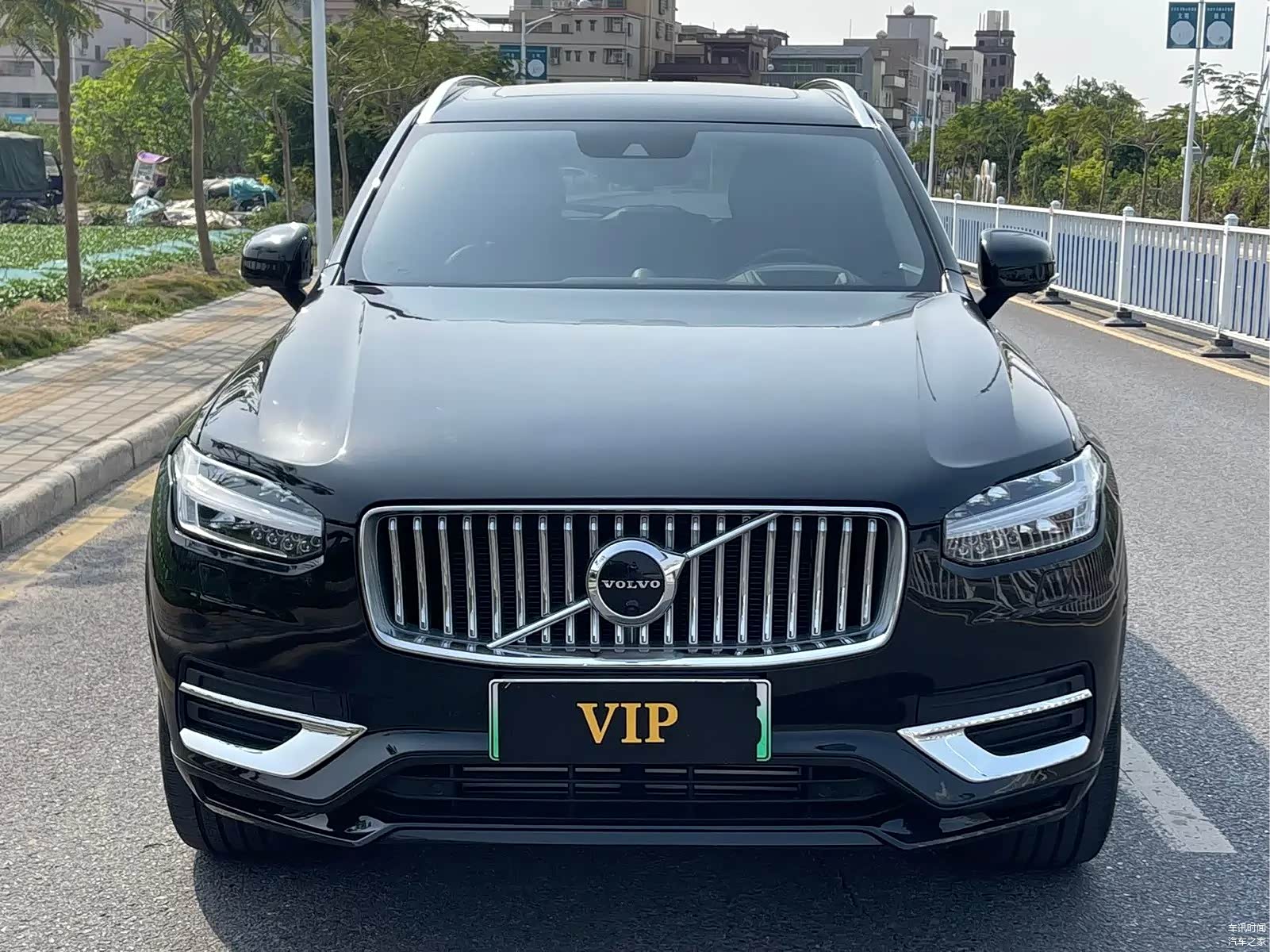 2022款沃尔沃XC90插混,二手报价24.80万,表显10万公里