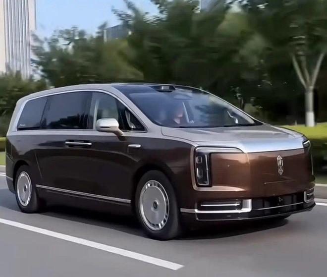 【E汽车】尊界V800实车曝光