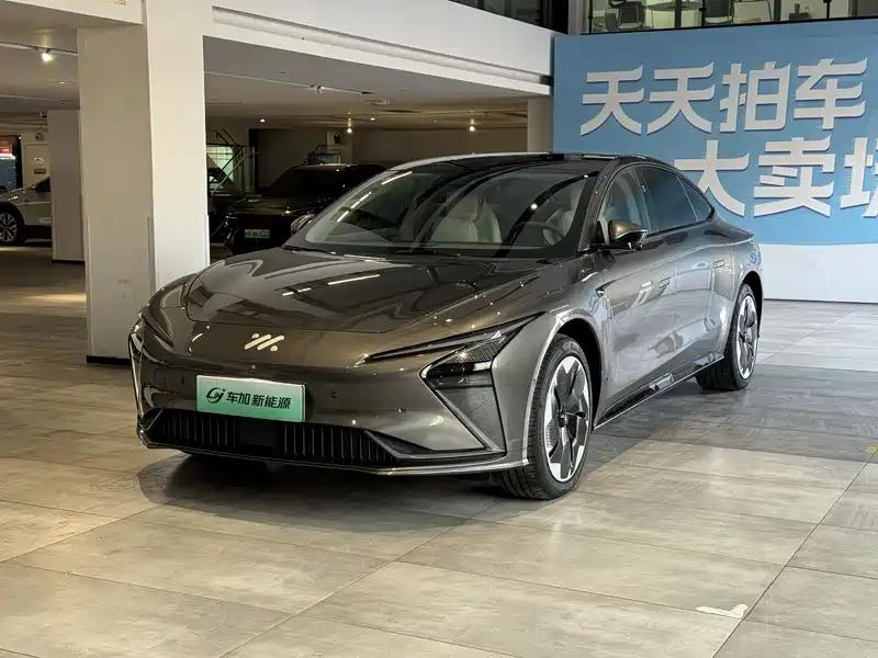 12万多拿下二手智己L7,2022款行驶3万多公里,新势力豪华锋芒毕露
