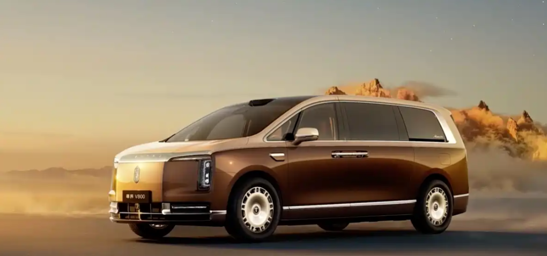 尊界V800官图正式发布 定位大型旗舰增程MPV