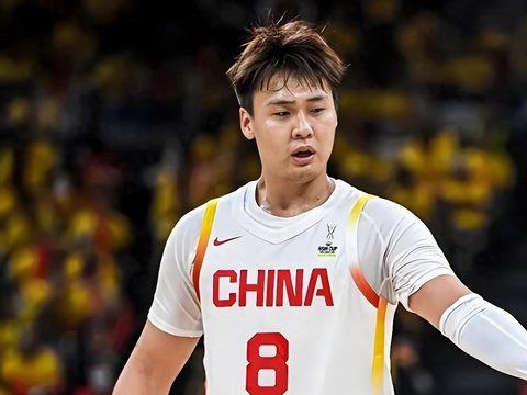 张镇麟和赵睿为何无缘男篮？CBA名记分析，道出2个原因