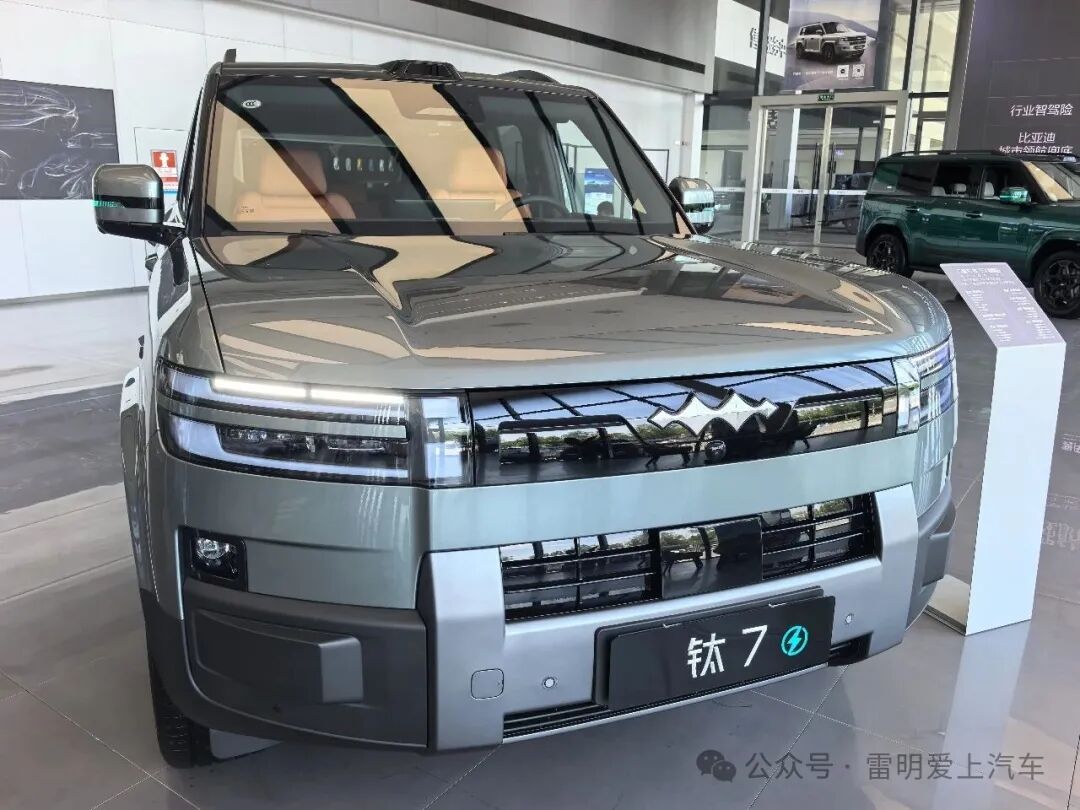 方程豹钛7:硬派方盒子,家用越野SUV的理想选择