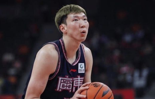 周琦可能加盟2队，张镇麟再惹大争议，上海被禁止引球员