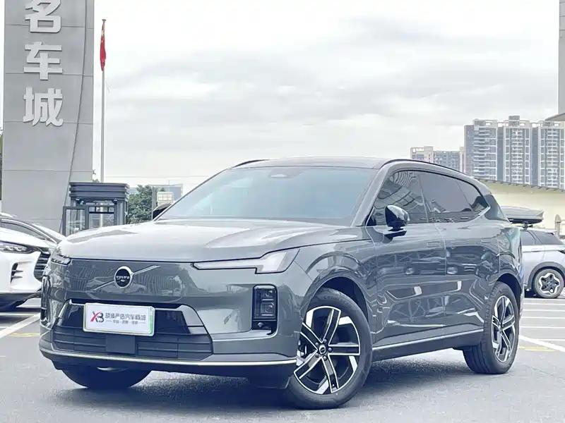 广州沃尔沃XC70插电式混动二手车 2026款,优惠特价23.5万