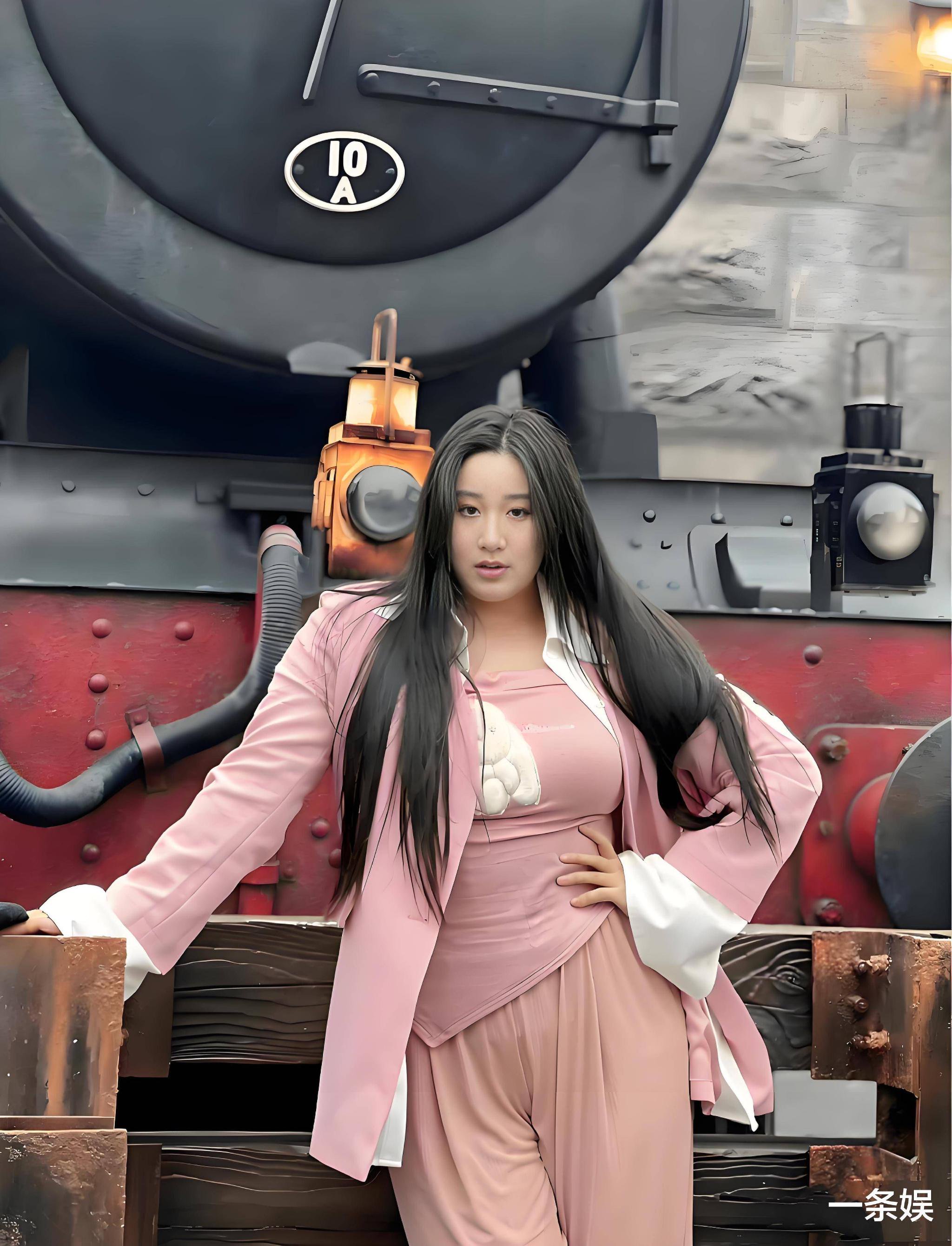 救命!锤娜丽莎被李川油晕,他俩究竟发生了什么?