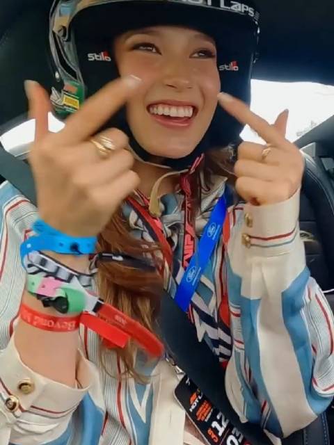 谷爱凌在摩纳哥体验F1赛道，太开心了