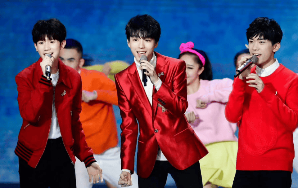 TFBOYS全员“单吊”一所大学，内娱养成系的底气与荣光_高考_时间_王源