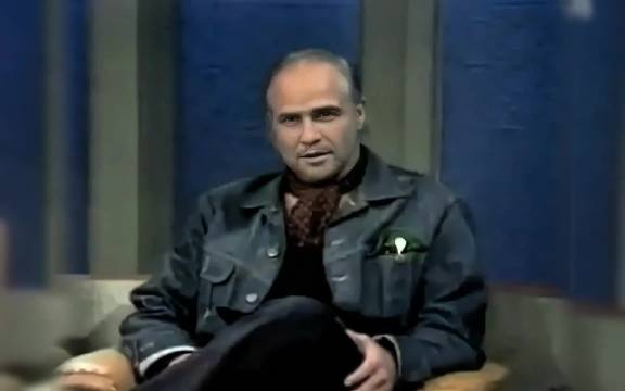 马龙白兰度1973年拒领奥斯卡奖后受访，展现人格良知