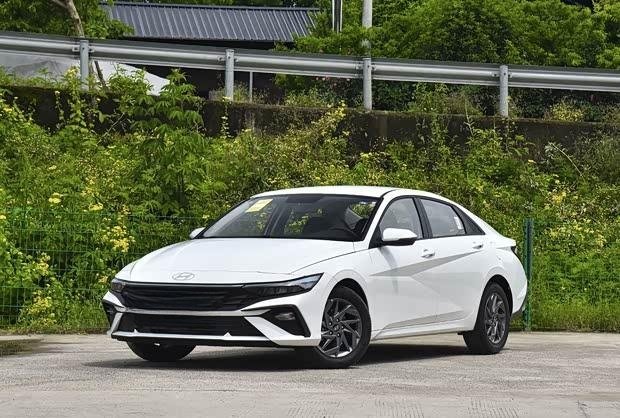 降价增配，2026款伊兰特起售9.98万，新增Type-C接口 | 车评网