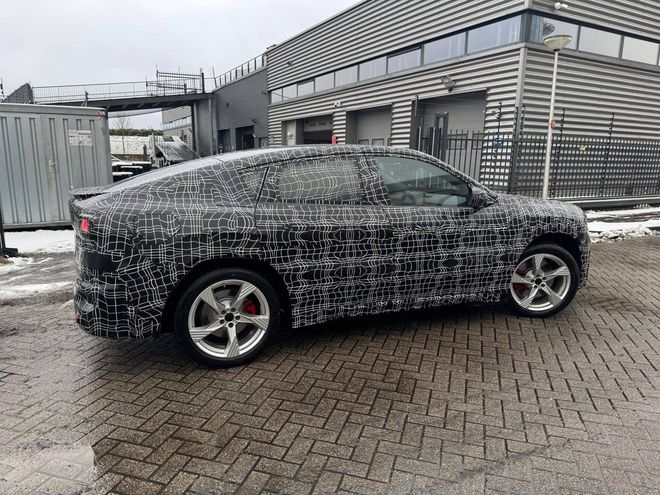 宝马首款纯电轿跑SUV，新世代iX4实车谍照曝光|新车|suv|测试车|成都车展|新世代ix4|宝马索伯车队_订阅