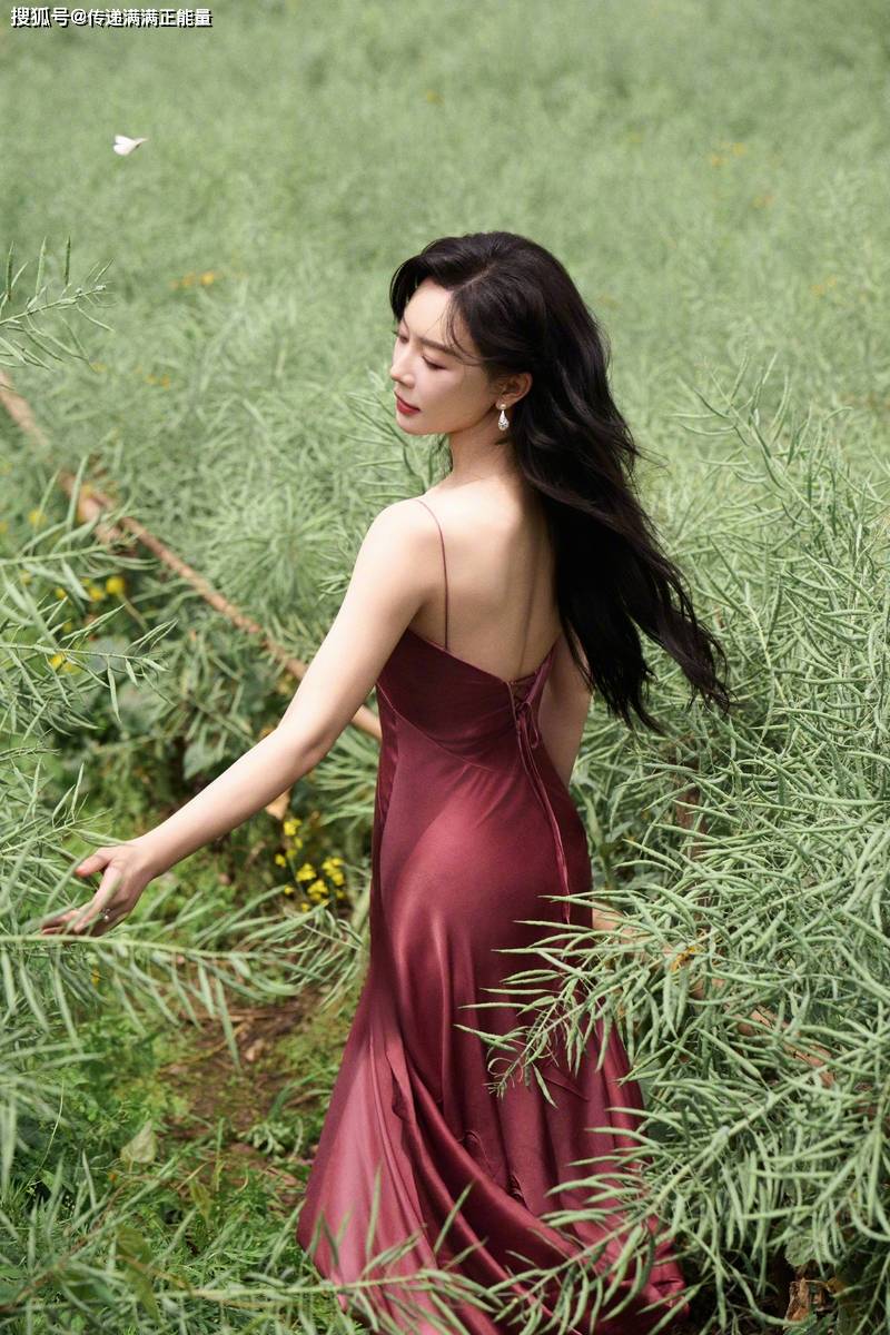 1组立夏美照出圈，陈数凭什么打破中年女星审美枷锁？