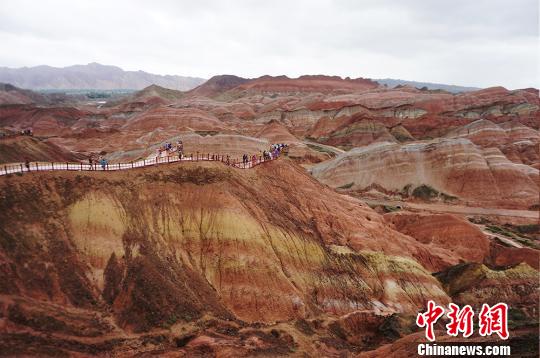 张掖七彩丹霞景区启不间断巡查 9月1日起调整开闭园时间