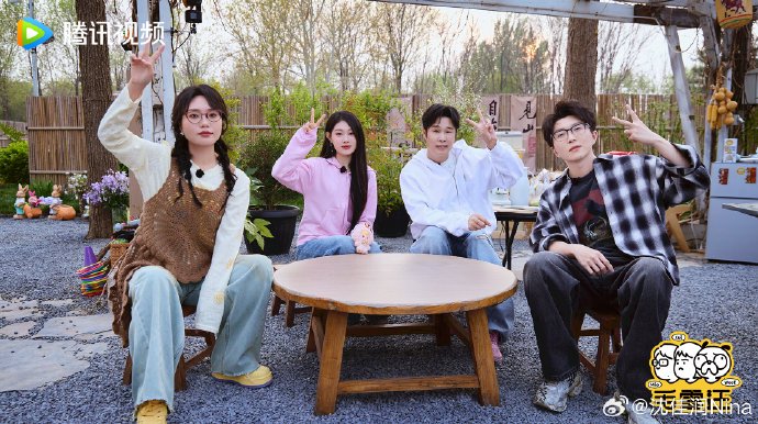 小沈阳变女儿“挂件”？沈佳润带爸上《毛雪汪》温馨互动引热议